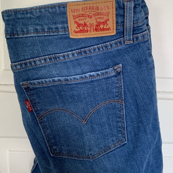 Levi’s ⭐️ LIKE NEW ⭐️ 711 Skinny Jeans size 31 - Picture 2 of 11